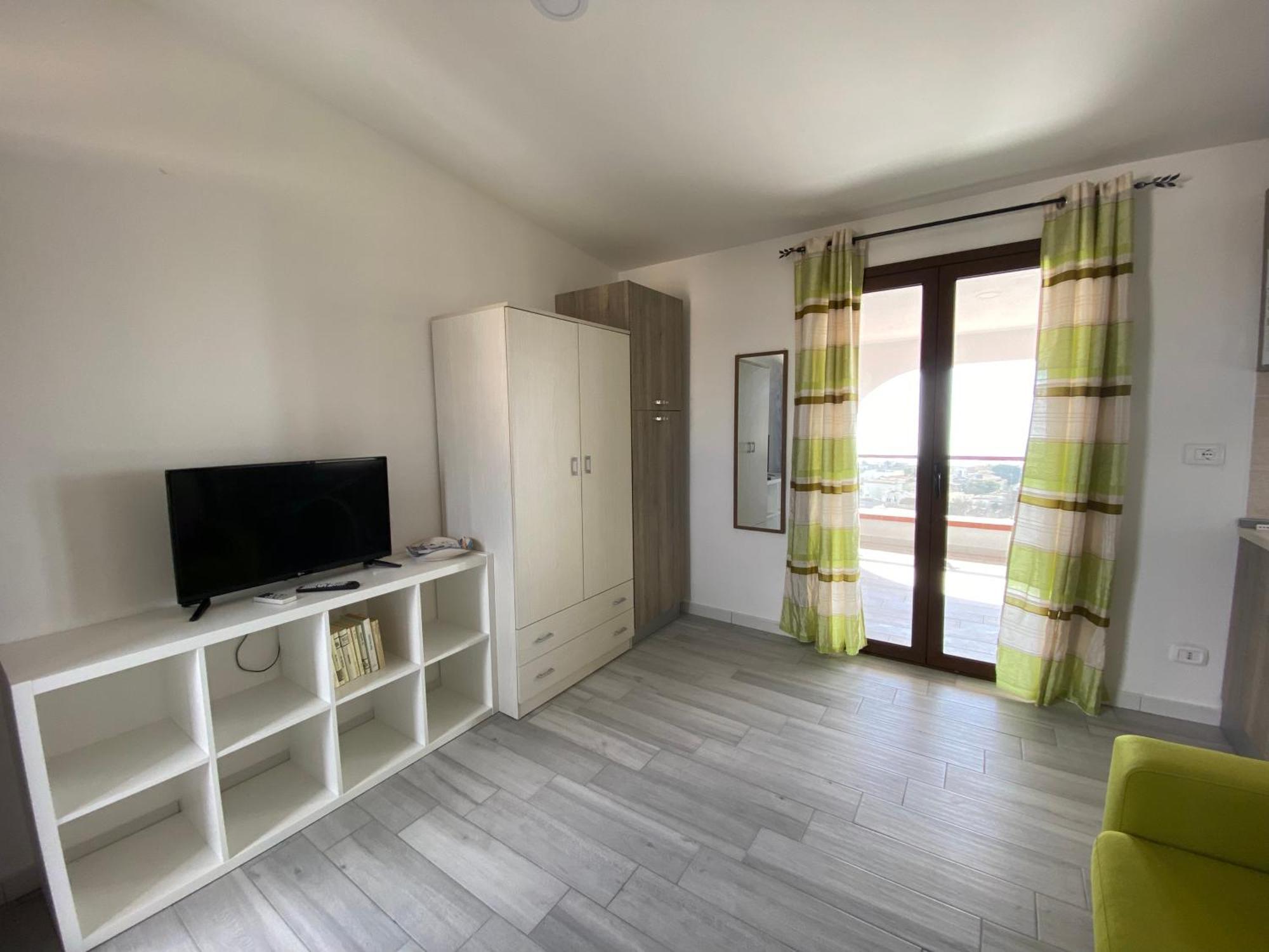 Nora'S Flats Apartment Triscina Екстериор снимка
